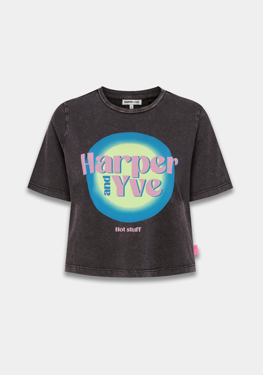 Harper & Yve T-shirt cropped Hotstuff SS25Y305 Zwart